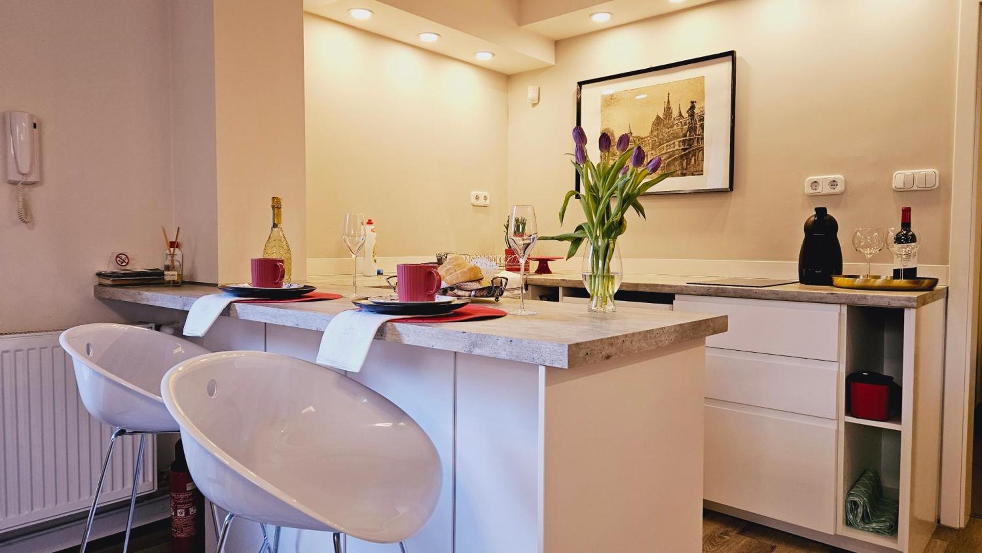 Budasmile Appartment At Buda Castle - Aircon & Free Parking Budapest Exteriör bild