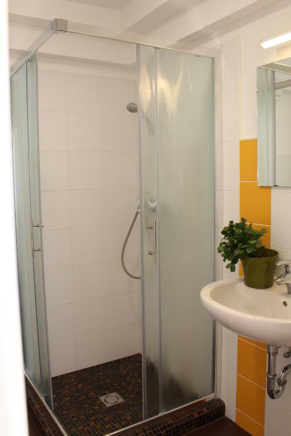 Budasmile Appartment At Buda Castle - Aircon & Free Parking Budapest Exteriör bild